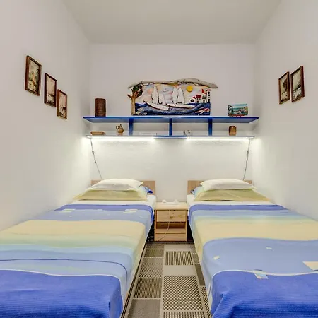 Jelena Apartment Sumartin