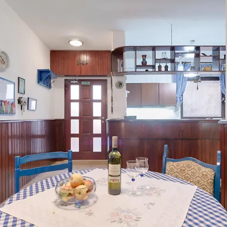 Apartment Jelena *
