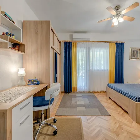 Jelena Apartment *